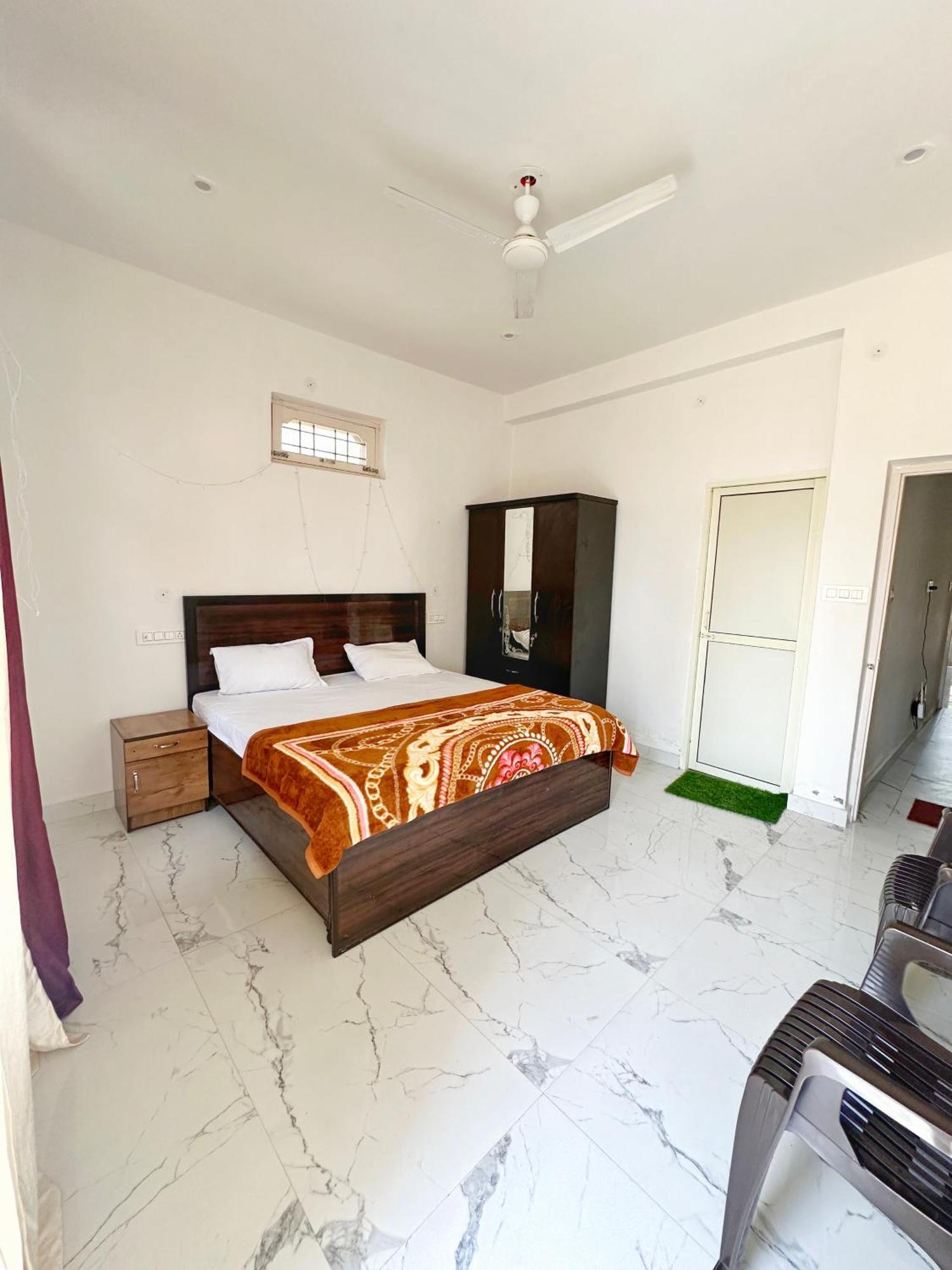Baseraa Bir - 4Bhk Home Exteriör bild